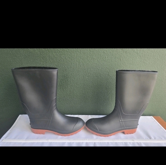 Spring Rain Boots Unisex NWOT Vintage Canadian Rubber Boots - Picture 6 of 16